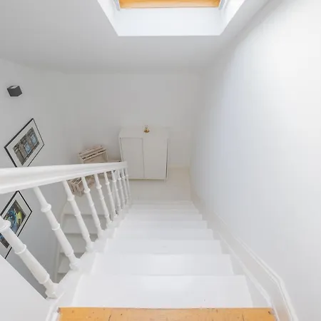 アパート Cruwzo- Grosszuegiges Penthouse Am Arrenberg ヴッパータール