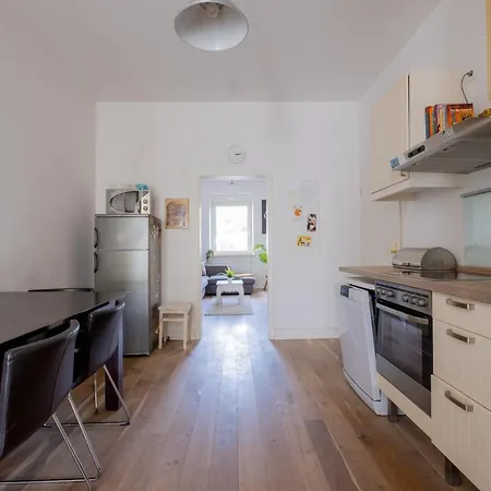 アパート Cruwzo- Grosszuegiges Penthouse Am Arrenberg ヴッパータール