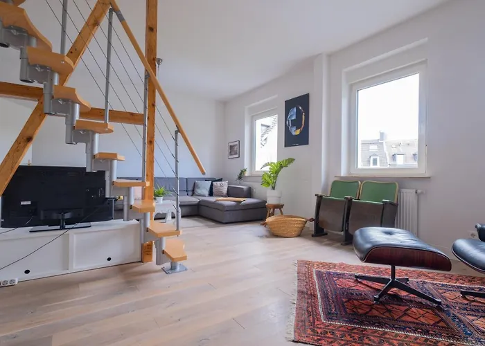 Cruwzo- Grosszuegiges Penthouse Am Arrenberg